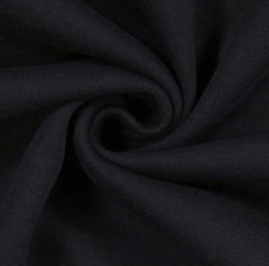 Meterware Sweatstoff in der Farbe Schwarz // Qualität: 95% Baumwolle, 5% Elasthan // Gewicht: 245g/m² // Breite: ca. 150cm // ÖkoTex Standard 100 zertifiziert